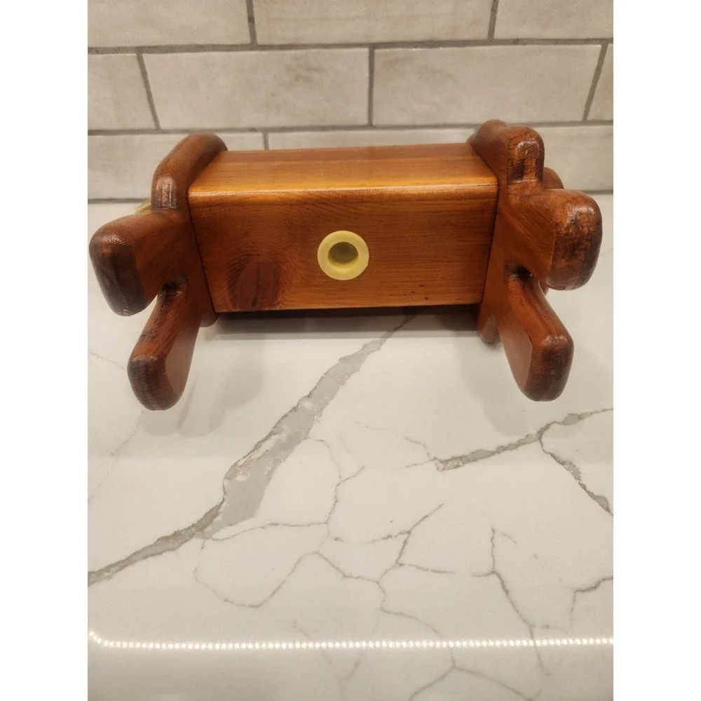 N/A vintage kitschy